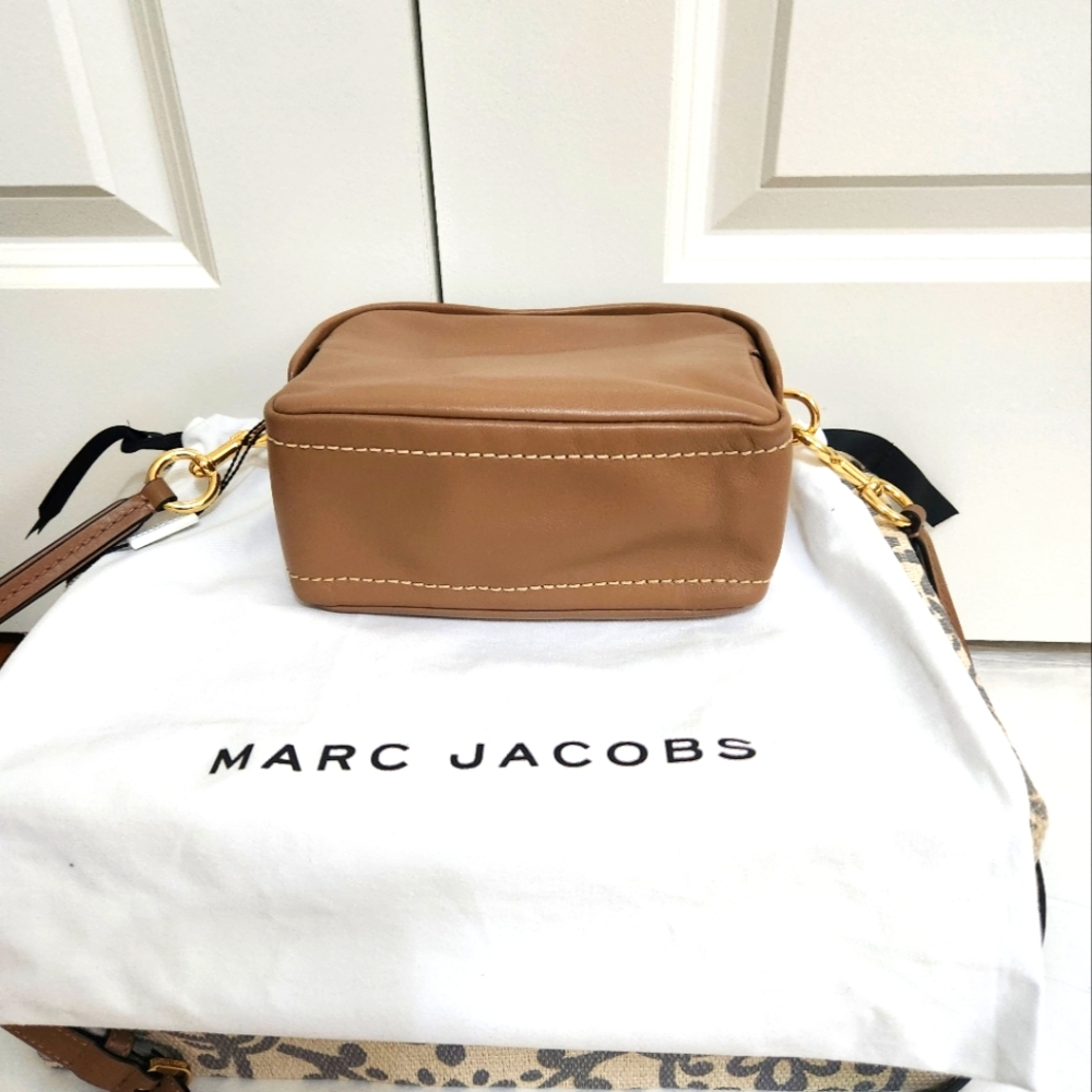 NWT Marc by Marc Jacobs The Mini Squeeze Leather Crossbody Bag - Picture 3 of 5